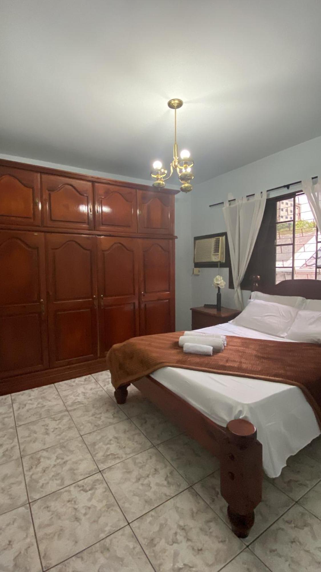 Triana Guest House Foz do Iguacu Exterior photo